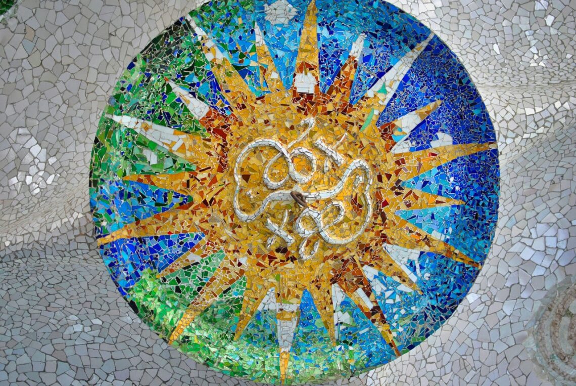 Antoni gaudi: park güell ceiling mosaic tile © yuval zukerman