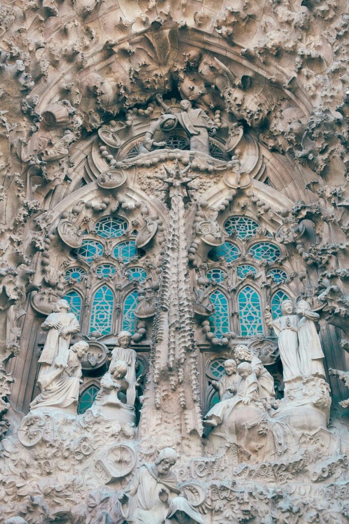 Antoni gaudi: sagrada familia nativity façade carvings © maria orlova
