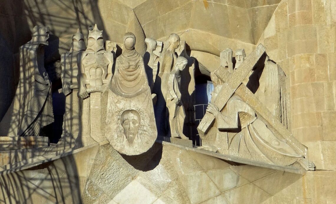 Antoni Gaudí: Biography, Works, Awards 135 Antoni gaudi: sagrada familia passion façade detail © manuel torres garcia
