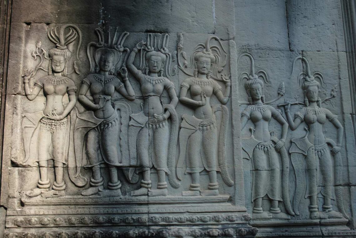 Architectural landmark: angkor wat apsara carvings © sandip roy
