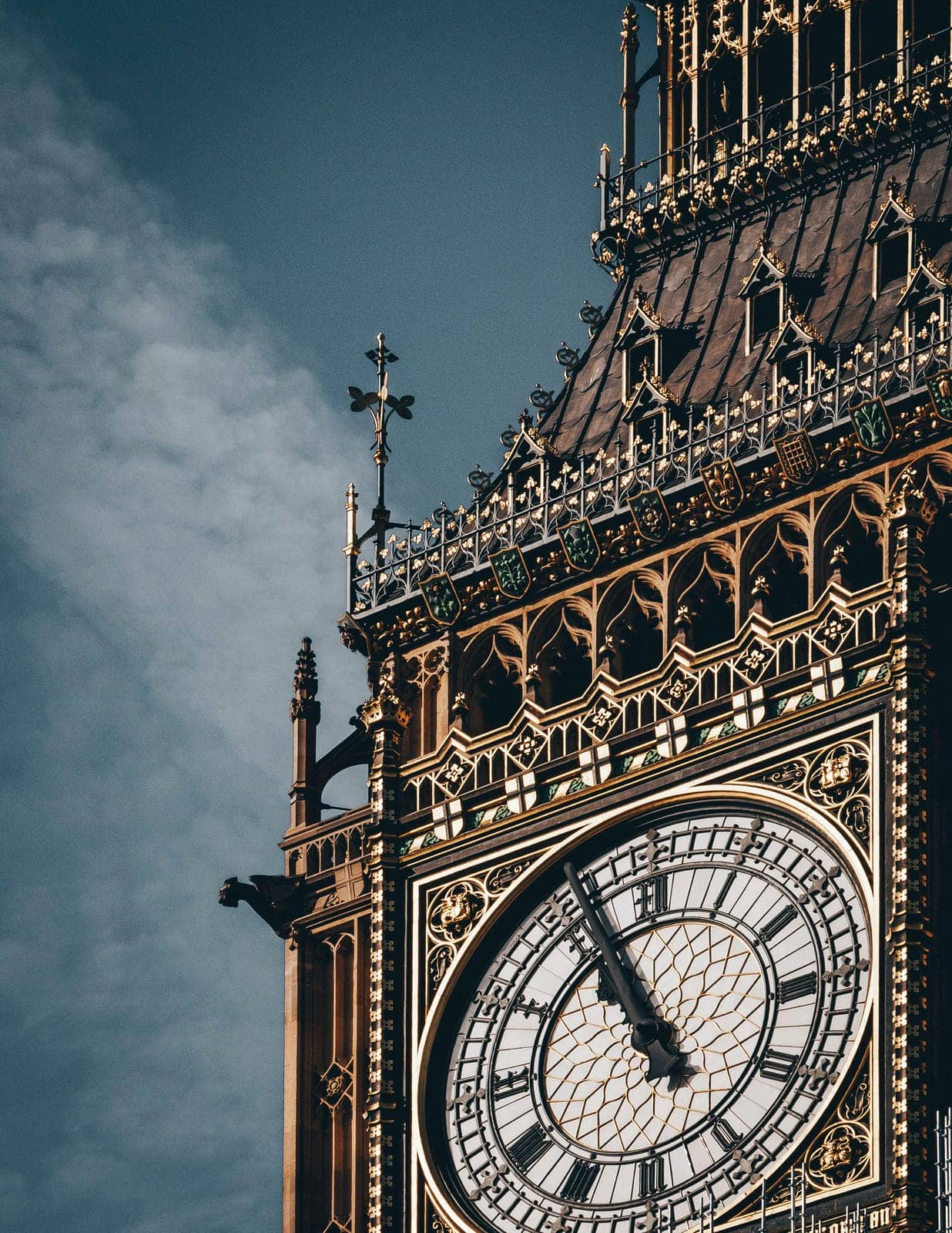 Architectural landmark: big ben clock face up close © jure tufekcic