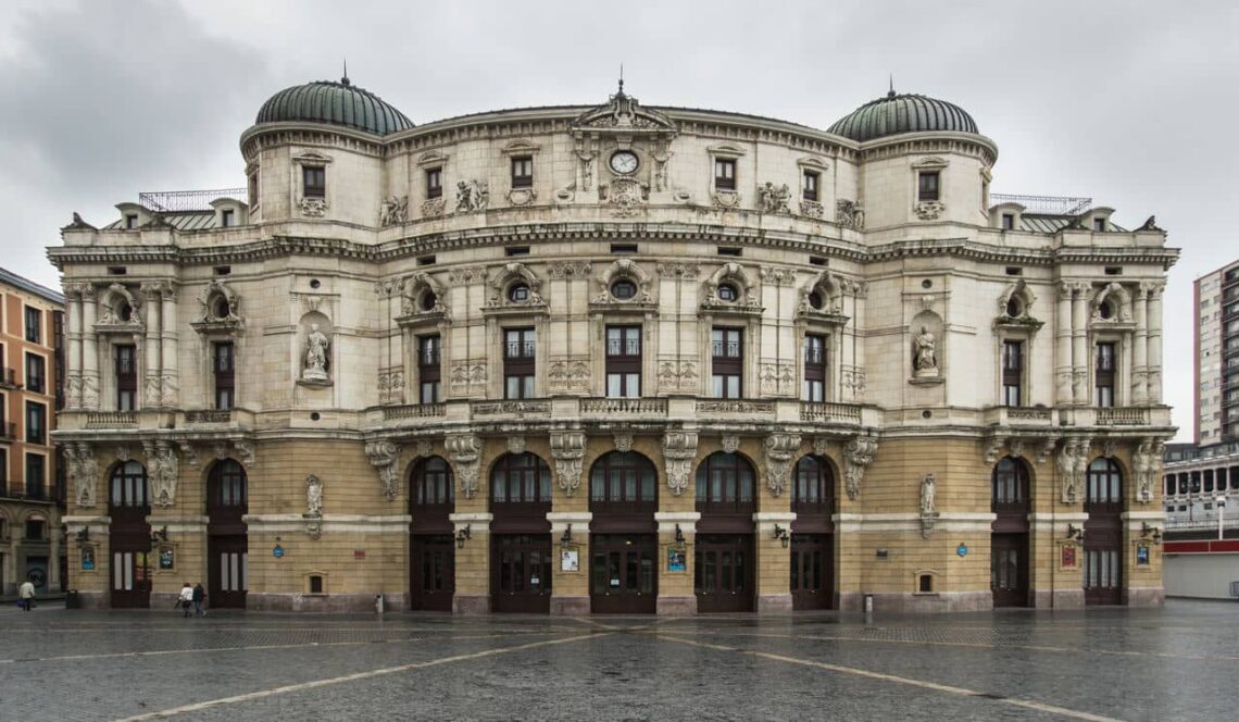 Architectural landmark: bilbao, arriaga theatre © pedro j pacheco