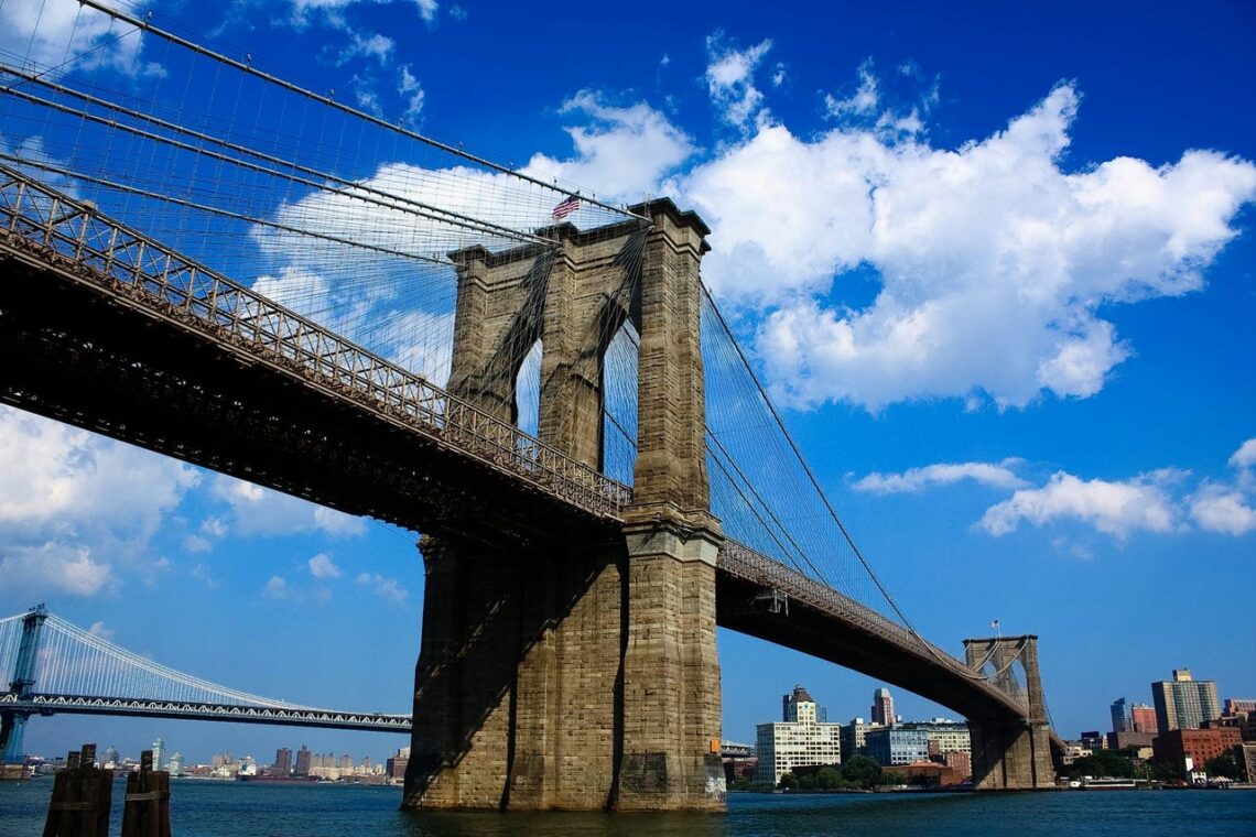 20 Famous Architectural Landmarks In The United States For Architects 219 Architectural landmark: brooklyn bridge manhattan view low ยฉ suiseiseki