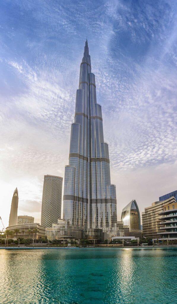 Architectural landmark: burj khalifa building structure © shukhrat umarov