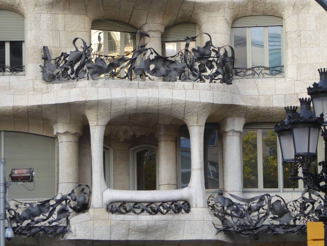 Architectural landmark: casa milà, balcony © kathy