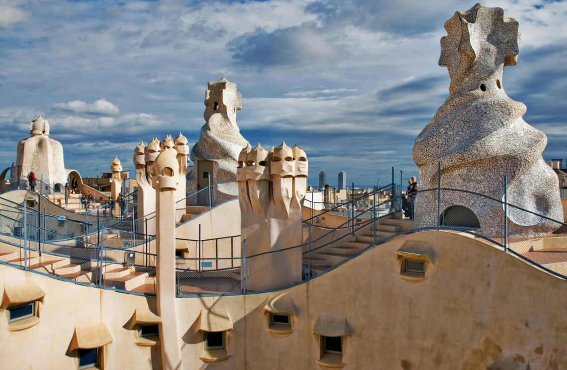 Architectural landmark: casa milà, rooftop © tom d'arby