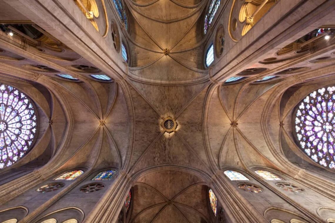 Architectural landmark: cathédrale notre-dame de paris transept © friends of notre-dame de paris