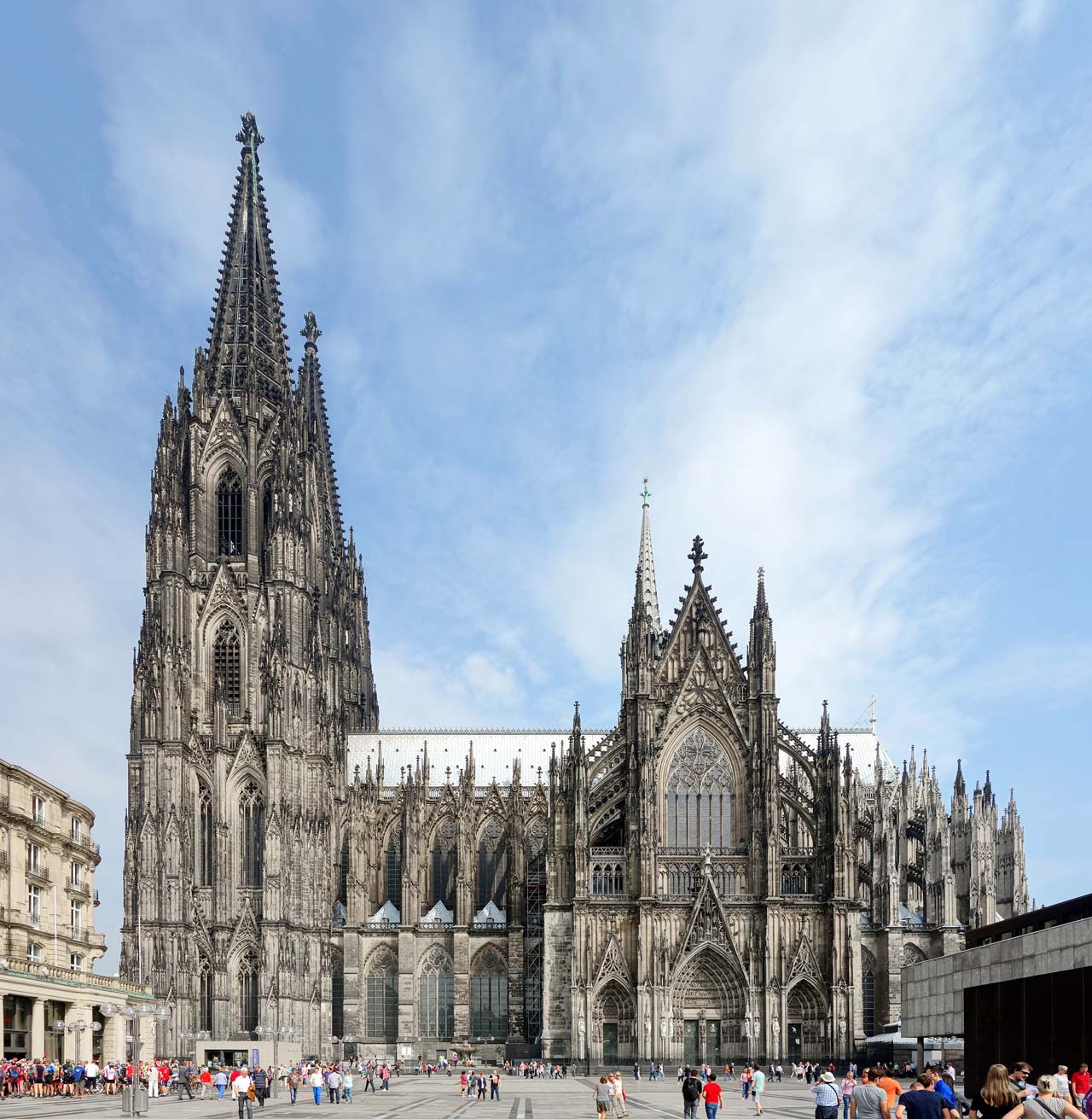 Architectural landmark: cologne cathedral south side © velvet
