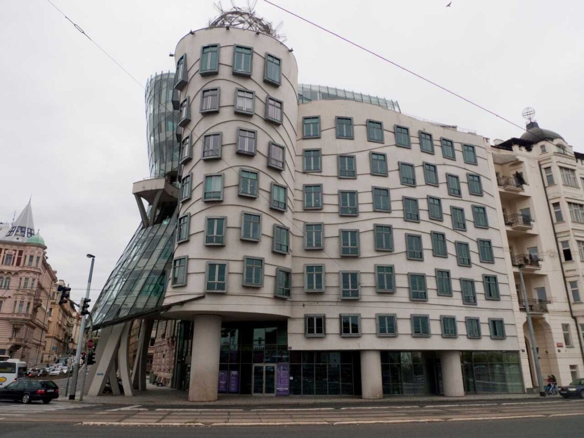 Architectural landmark: dancing house, vltava river side © thomas and archikey. Com