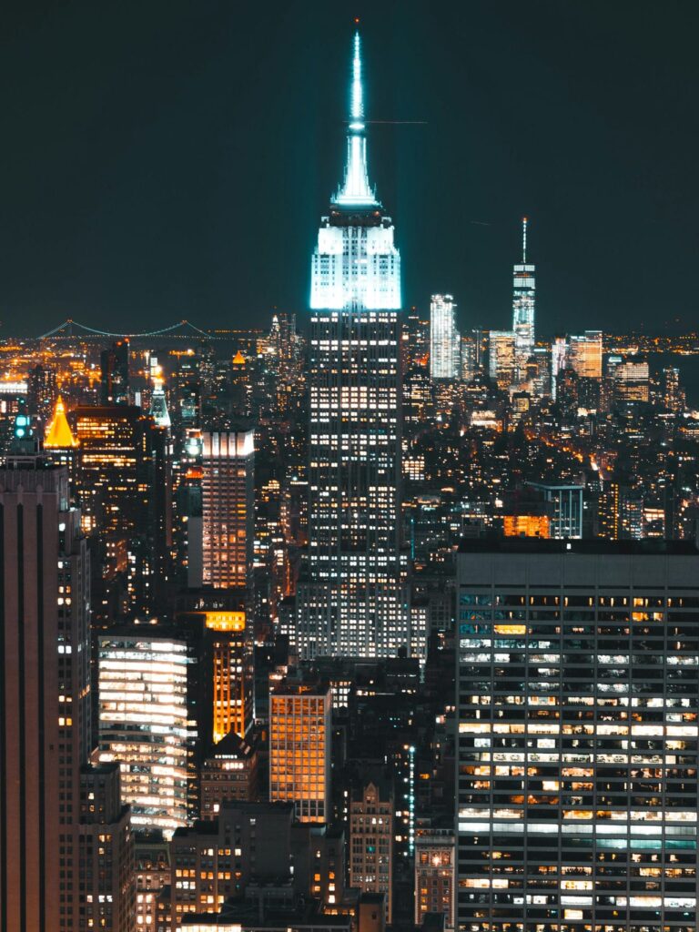 20 Famous Architectural Landmarks In The United States For Architects 145 Architectural landmark: empire state building night view ยฉ kai pilger