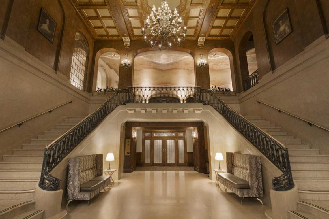 Architectural landmark: fairmont le château frontenac, staircase © nuvo magazine ltd.