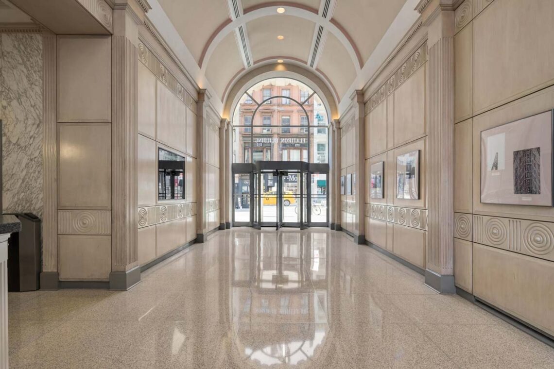 Architectural landmark: flatiron building lobby © gfp real estate