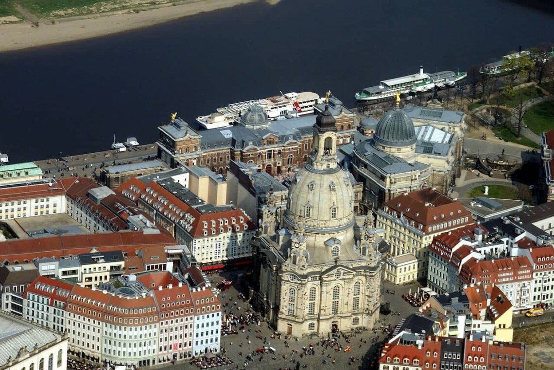 Architectural landmark: frauenkirche dresden, aerial view © carsten pietzsch
