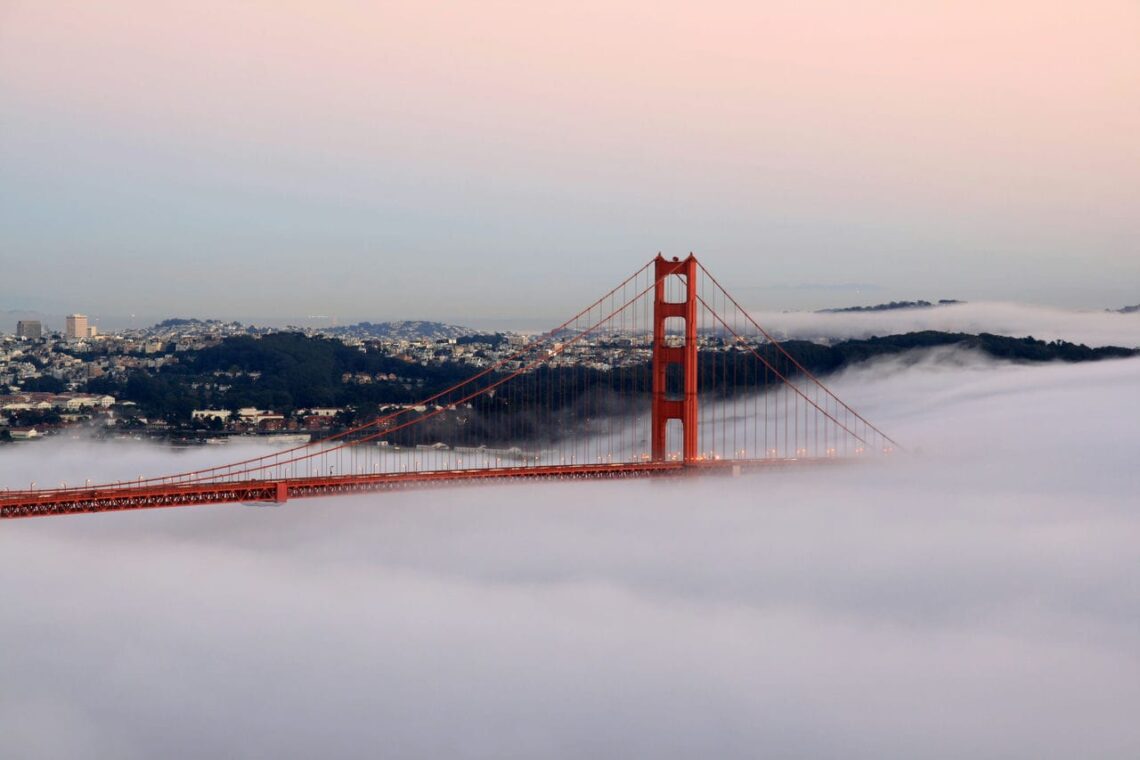 Architectural landmark: golden gate bridge foggy © brocken inaglory