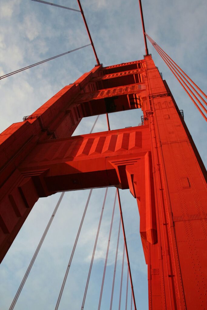 20 Famous Architectural Landmarks In The United States For Architects 154 Architectural landmark: golden gate bridge south tower walkway ยฉ calibas