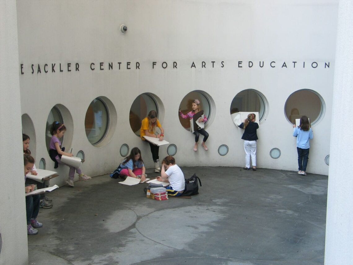 20 Famous Architectural Landmarks In The United States For Architects 205 Architectural landmark: guggenheim museum engelberg center entrance ยฉ carolina zamora
