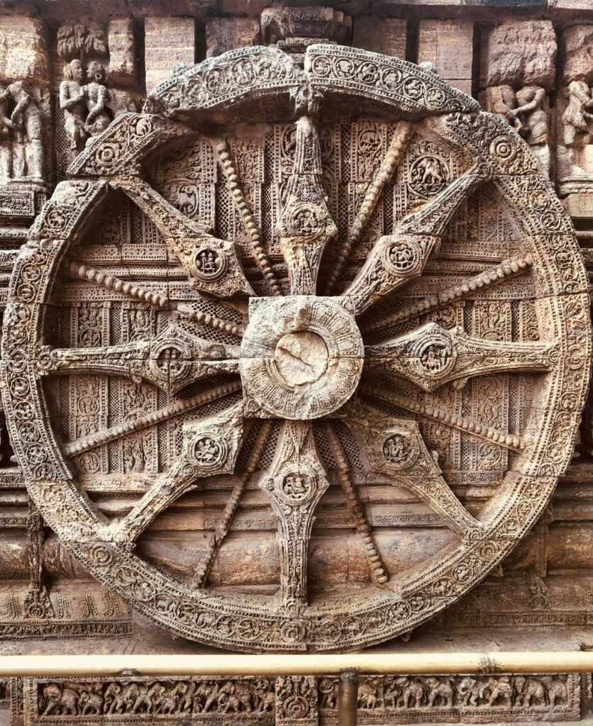 Architectural landmark: konark sun temple, wheel sculpture © arga