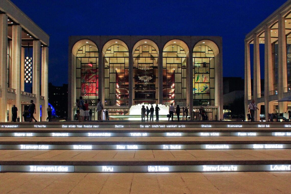 20 Famous Architectural Landmarks In The United States For Architects 189 Architectural landmark: lincoln center nightview ยฉ joe buglewicz
