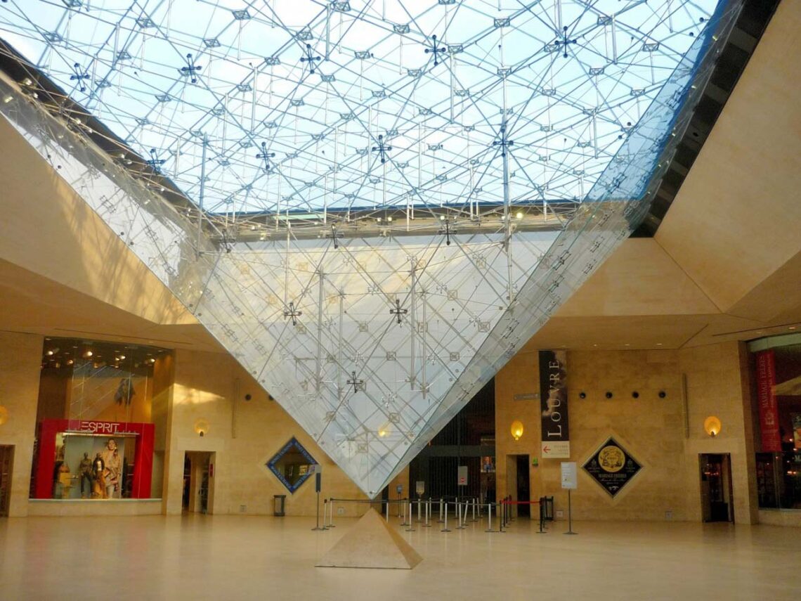 Architectural landmark: louvre pyramid, inverted pyramid © french moments