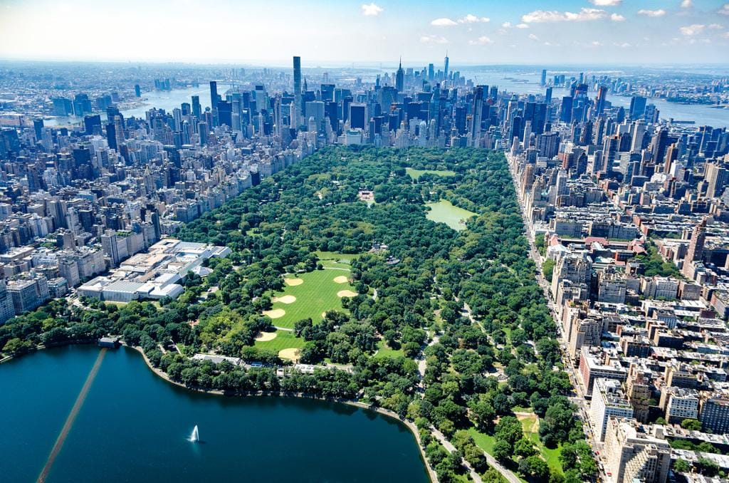 Architectural landmark: metropolitan museum of art aerial © kenneth wilsey