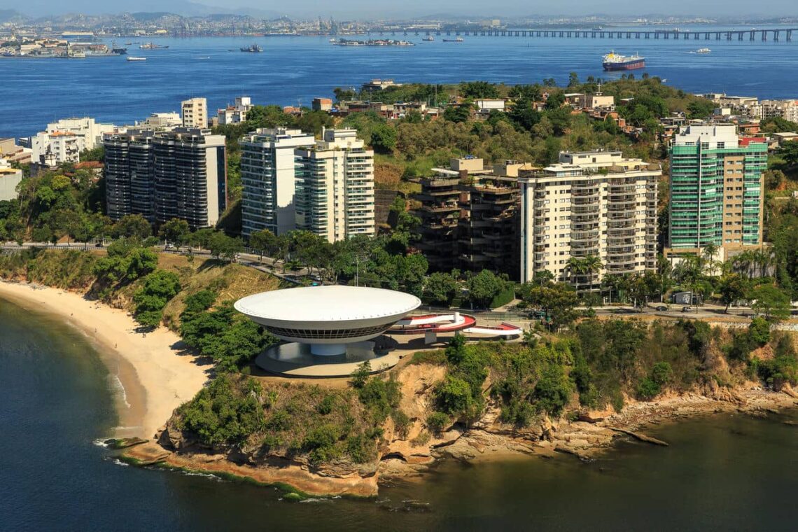 Architectural landmark: niterói contemporary art museum, aerial view © diego baravelli