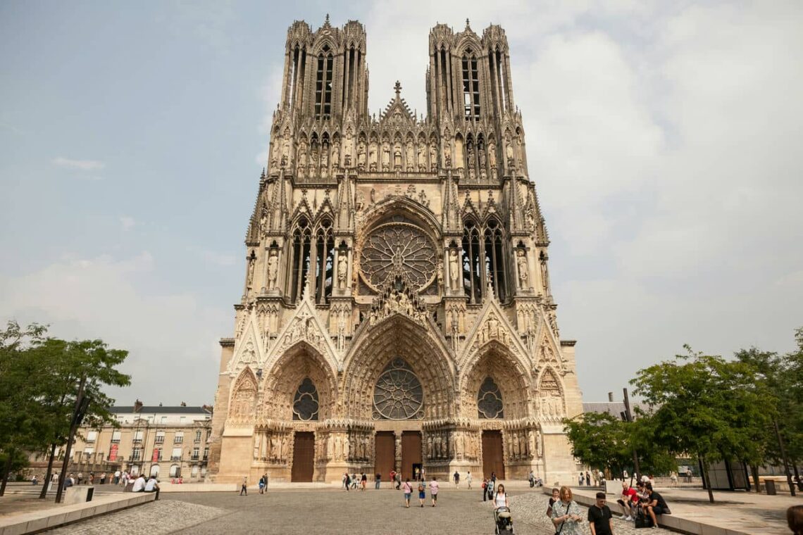 17 Famous Architectural Landmarks In Europe For Architects 121 Architectural landmark: notre dame cathedral faรงade ยฉ reno laithienne
