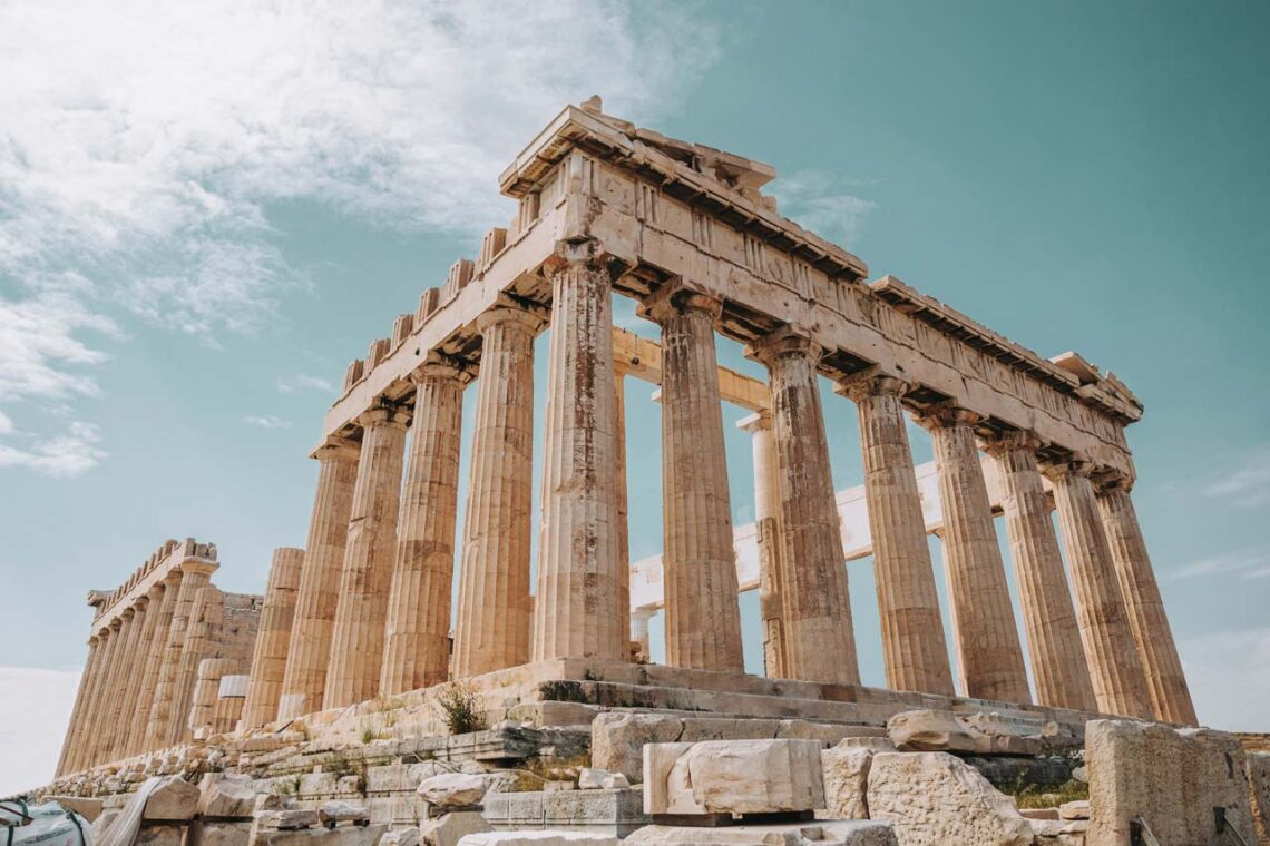 Architectural landmark: parthenon structure © spencer davis