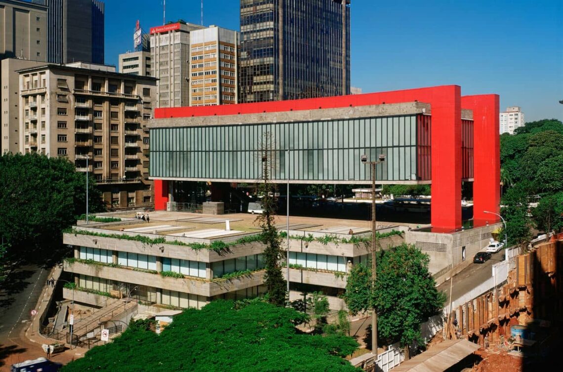 Architectural landmark: são paulo museum of art, façade © nelson kon