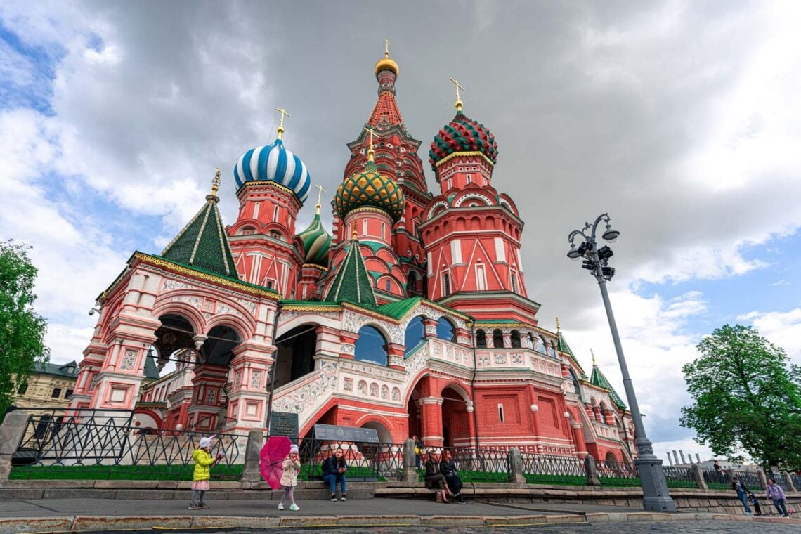 Architectural landmark: st. Basil’s cathedral, low angle © fatih turan