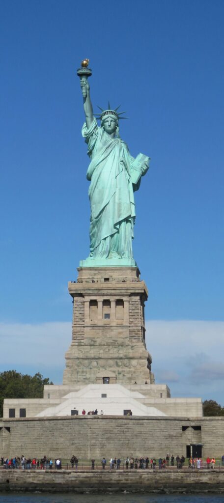 20 Famous Architectural Landmarks In The United States For Architects 224 Architectural landmark: statue of liberty faรงade ยฉ mcj