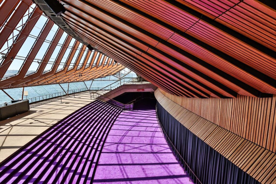 Architectural landmark: sydney opera house interior © pixabay