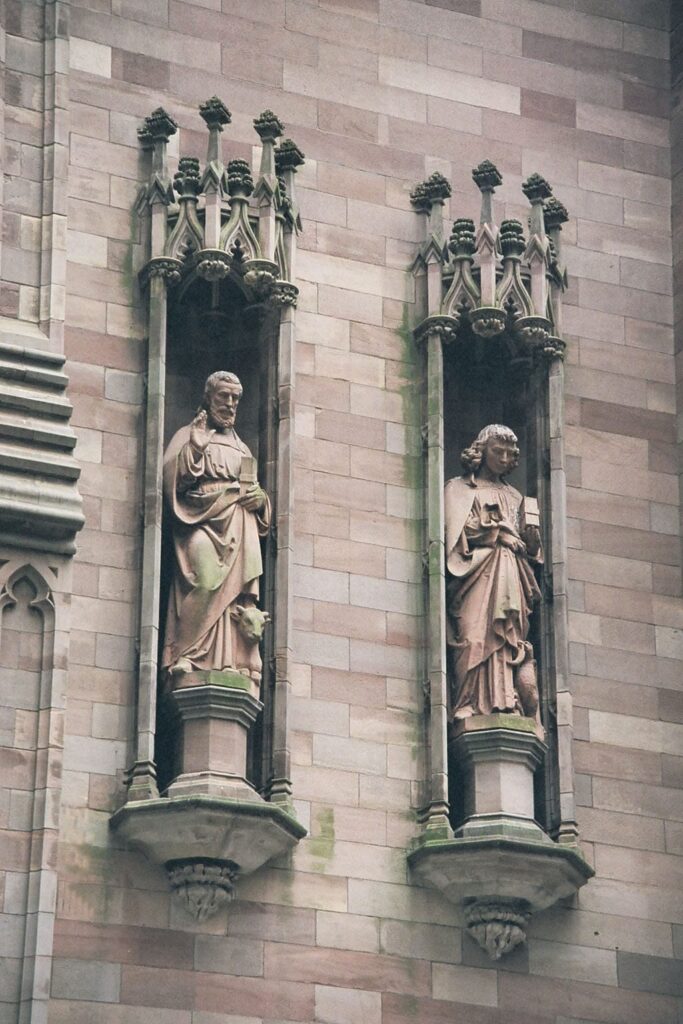 Architectural landmark: trinity church wall statues © wally gobetz