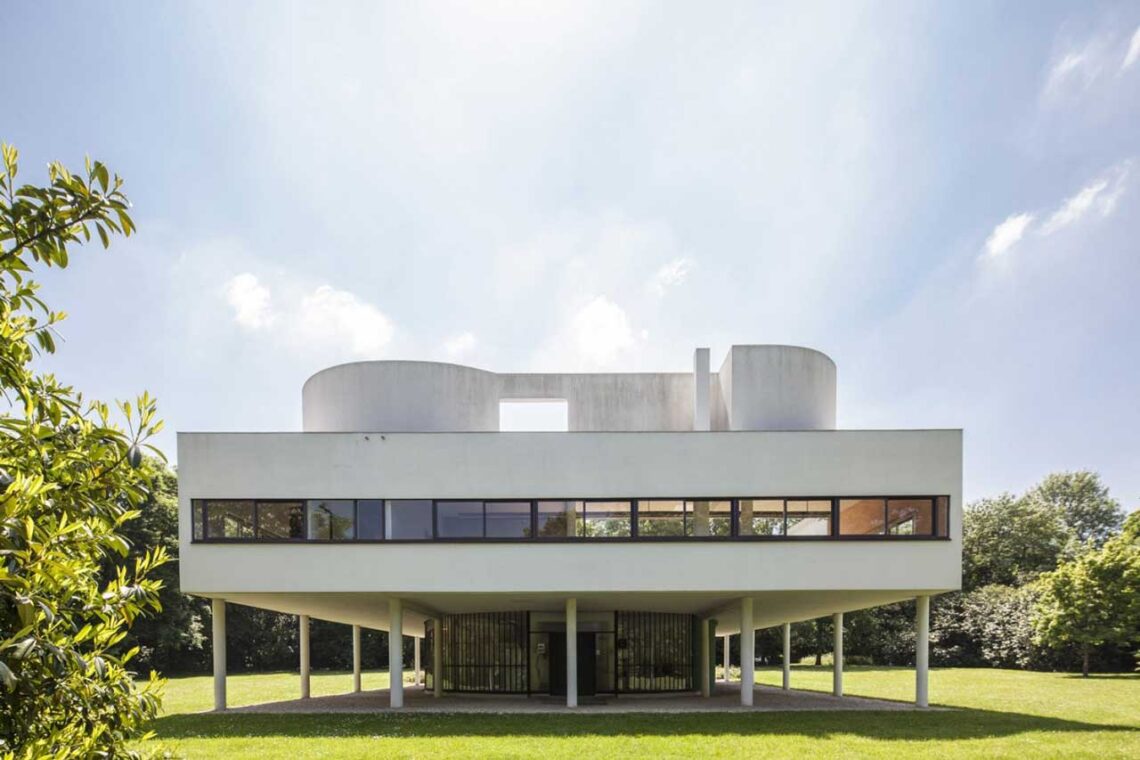 Architectural landmark: villa savoye rear façade © montse zamorano
