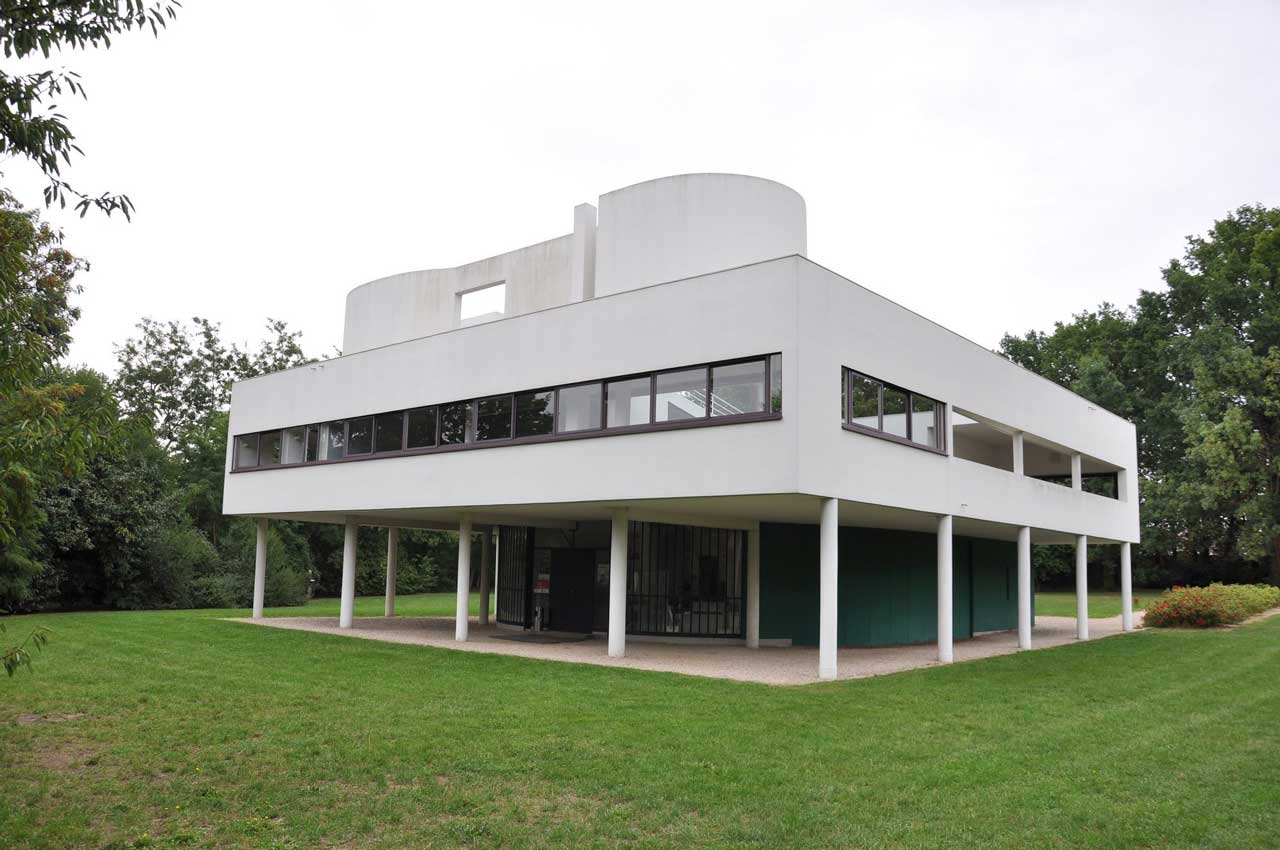 Architectural landmark: villa savoye west and south façades © renato saboya