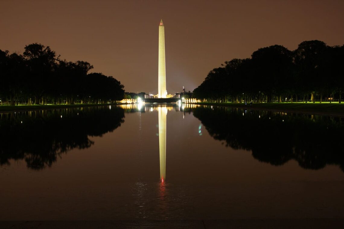 20 Famous Architectural Landmarks In The United States For Architects 263 Architectural landmark: washington monument night across pool ยฉ ramakrishna gundra