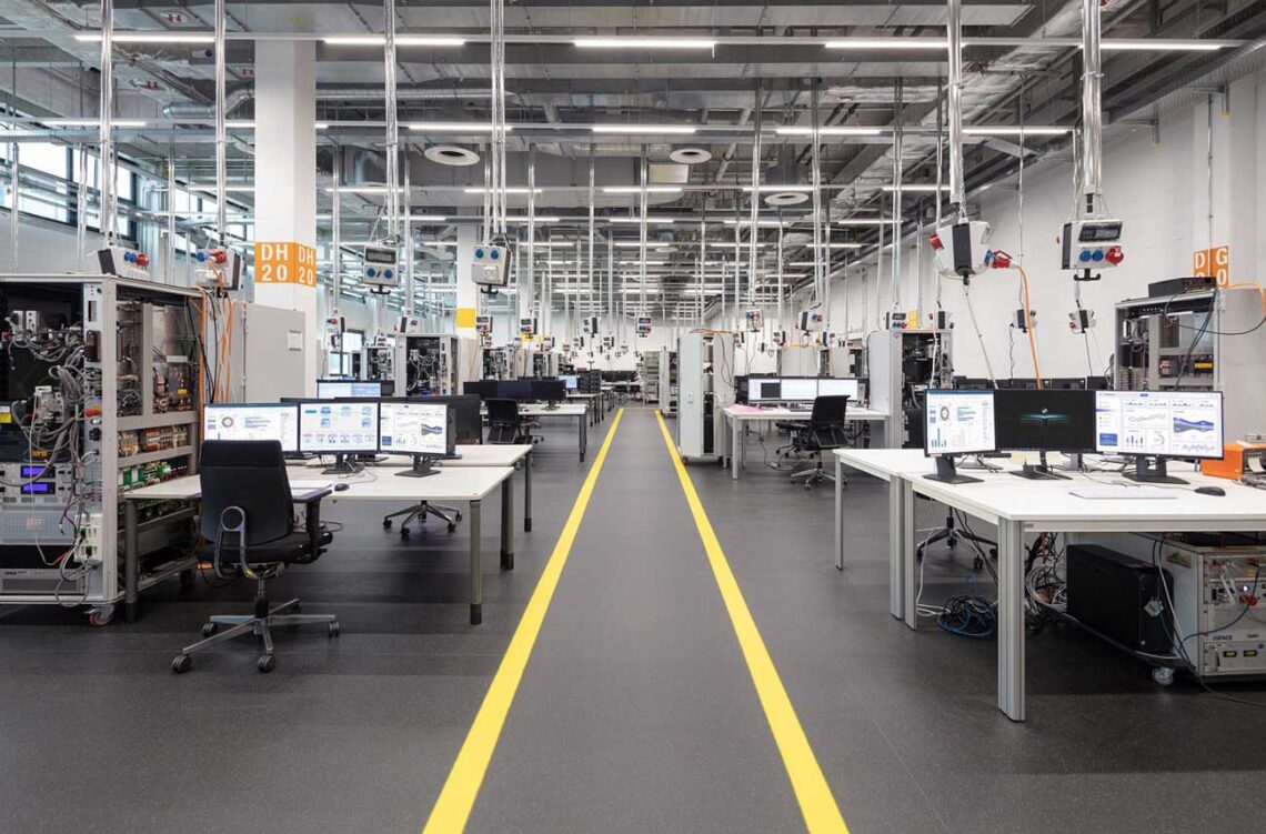 Henn: bmw fiz future testing station