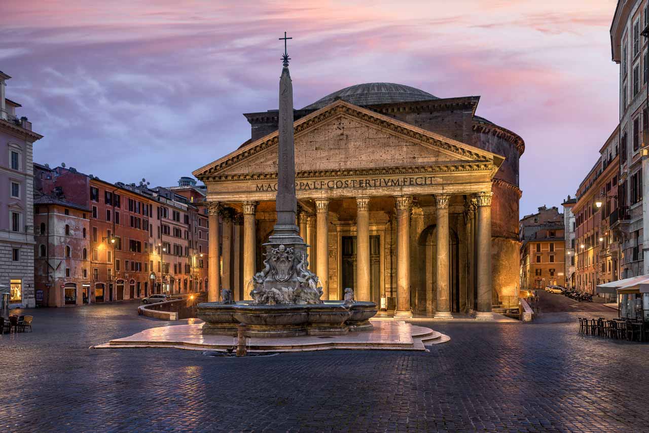 Pantheon rome façade at night © daniel zbroja