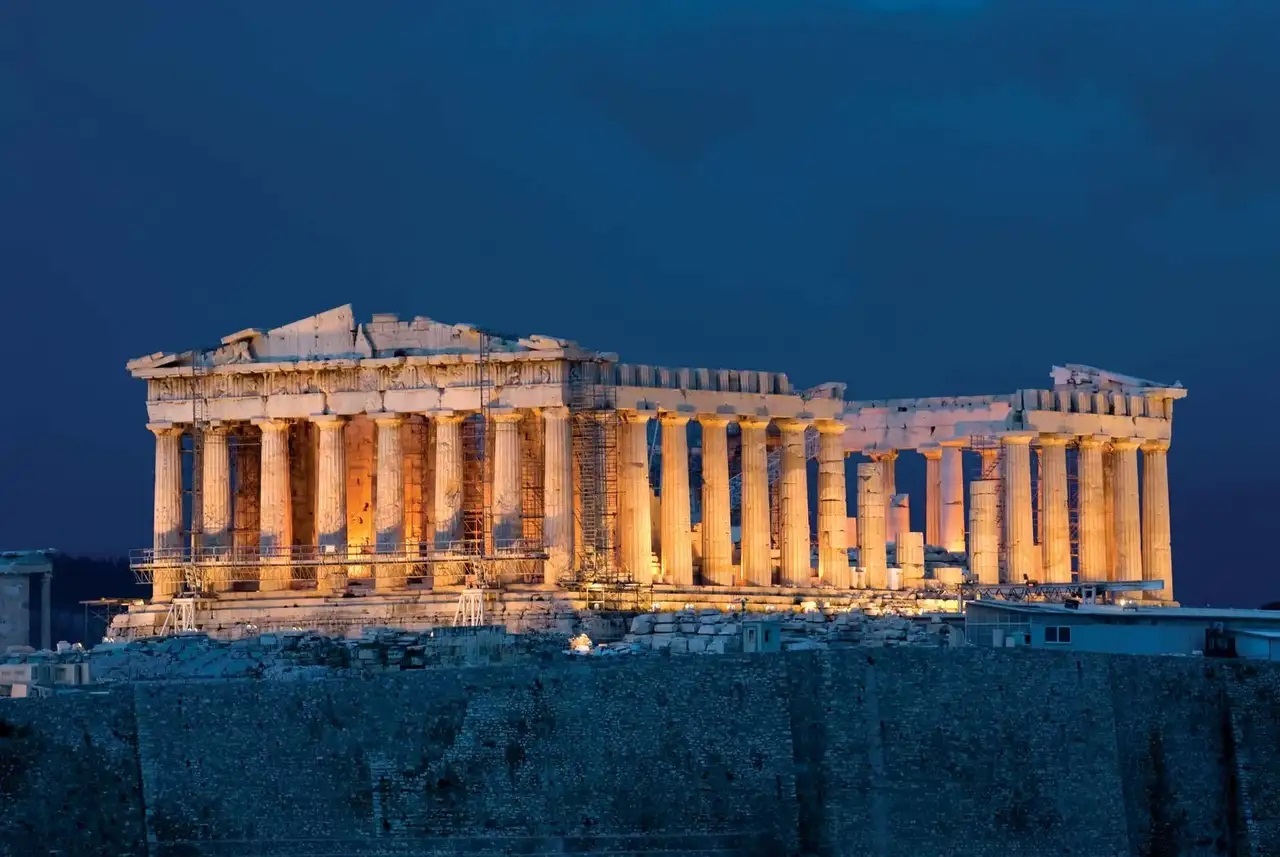 Parthenon night view © istockphoto/thinkstock