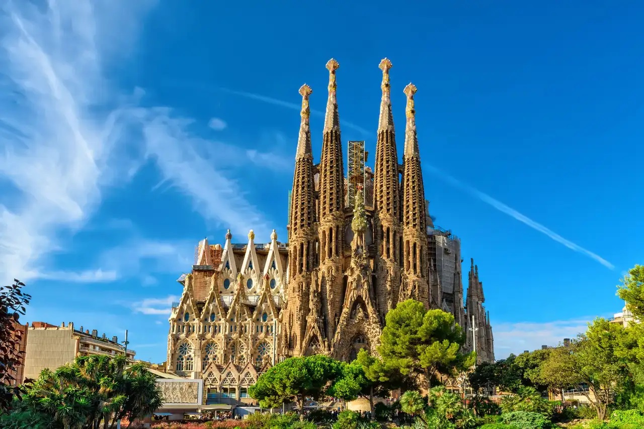 Sagrada familia the nativity façade © valery egorov