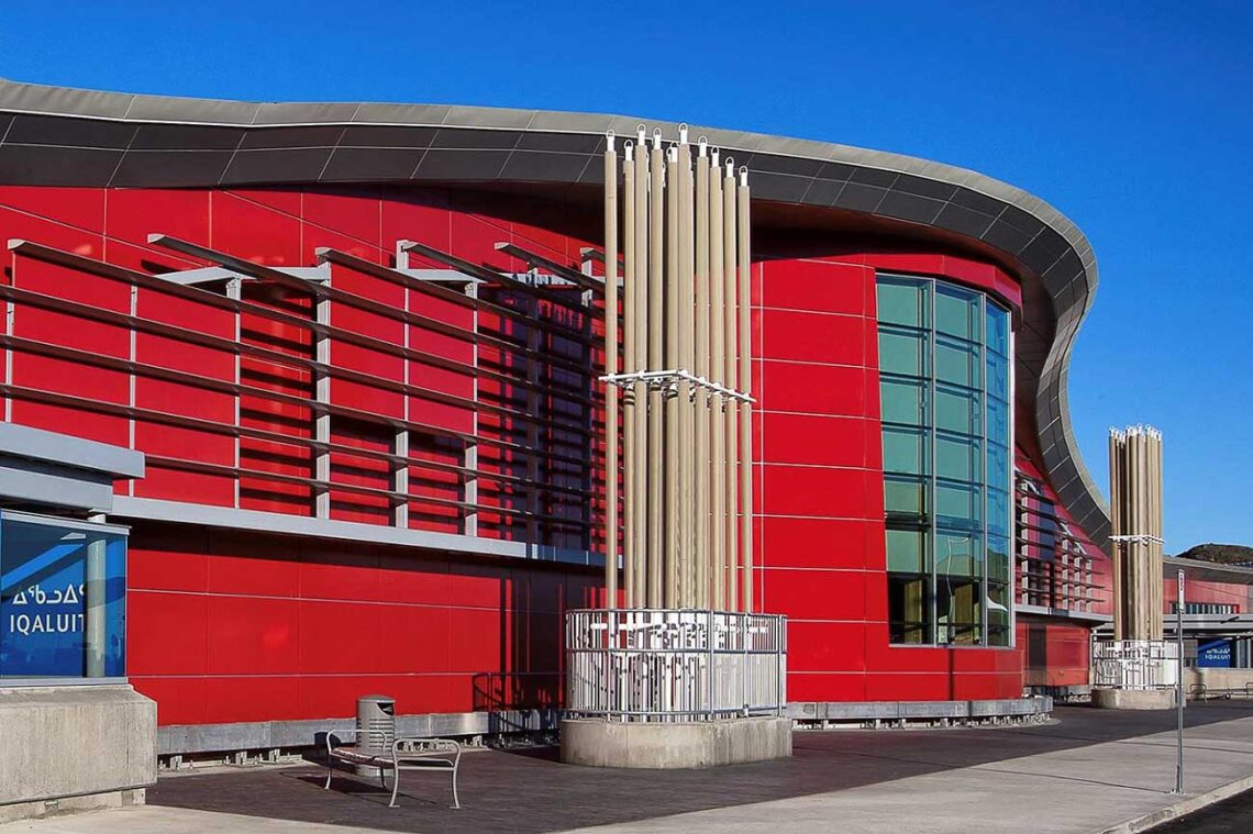 Stantec inc. : iqaluit international airport, iqaluit, canada - an expanded facility in northern canada's arctic landscape, incorporating cultural aesthetics, improved safety measures, and efficiency-boosting features. © stantec inc.