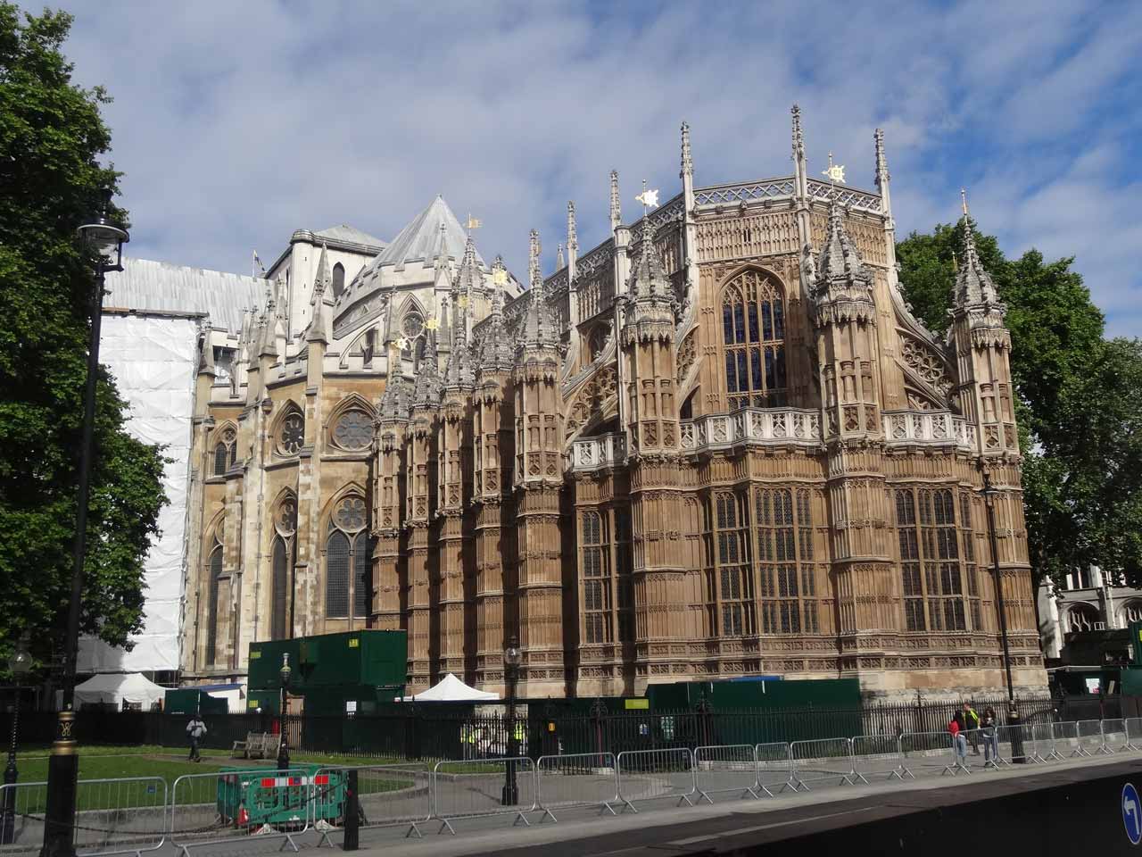 Westminster abbey exterior of henry vii lady chapel © jordiferrer