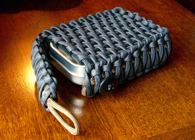 28. Paracord survival tin pouch