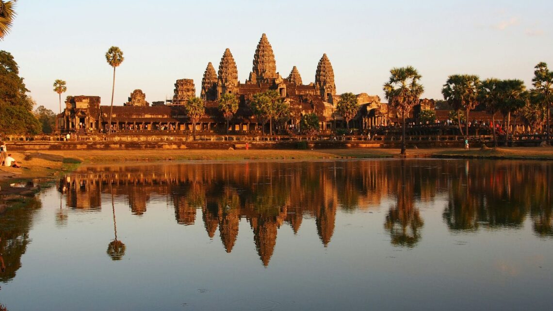 18 Famous Architectural Landmarks In Asia For Architects 241 Architectural landmark: angkor wat at sunset ยฉ vicky t