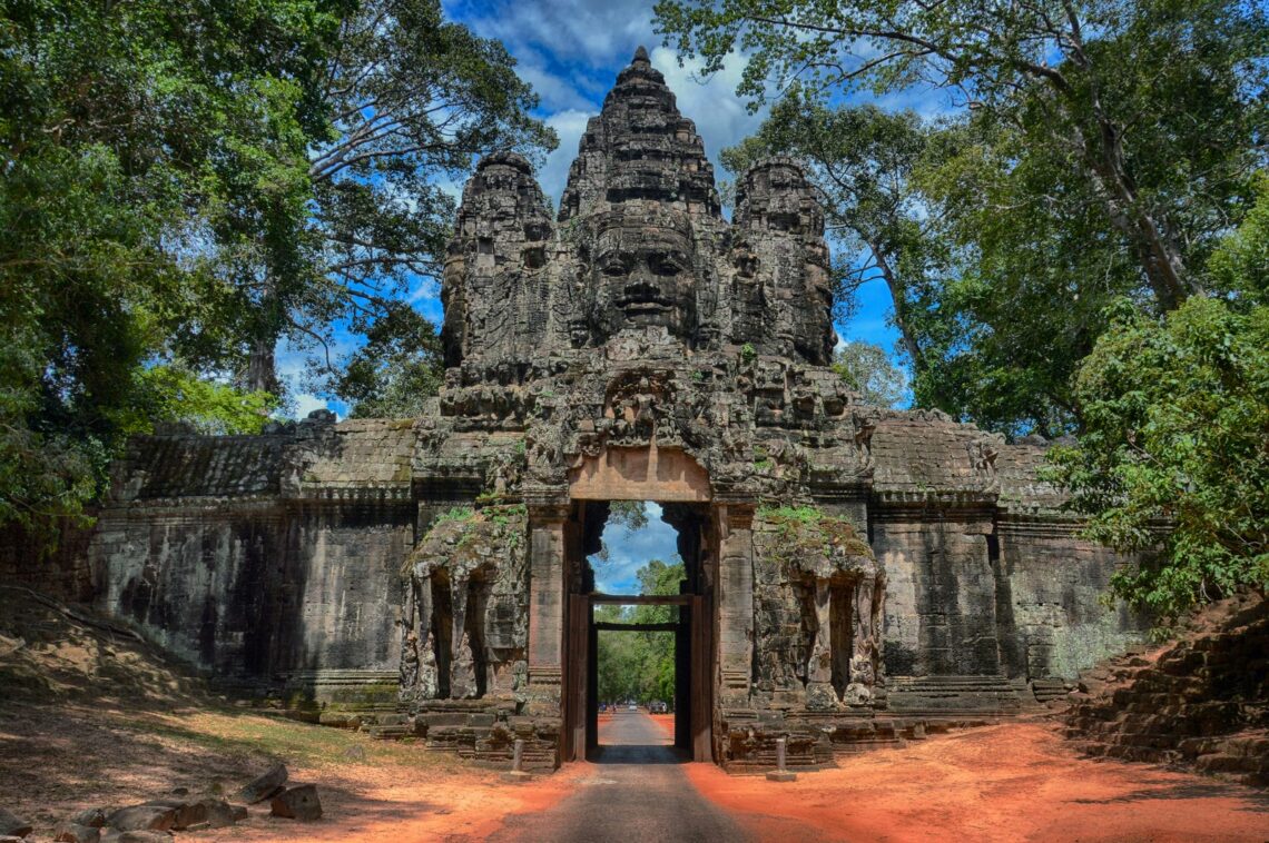Architectural landmark: angkor wat temple entrance © paul szewczyk
