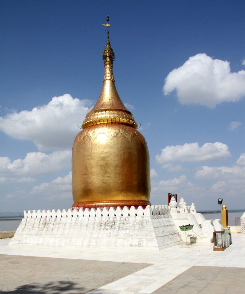 Architectural landmark: bagan temples bupaya pagoda © gerd eichmann
