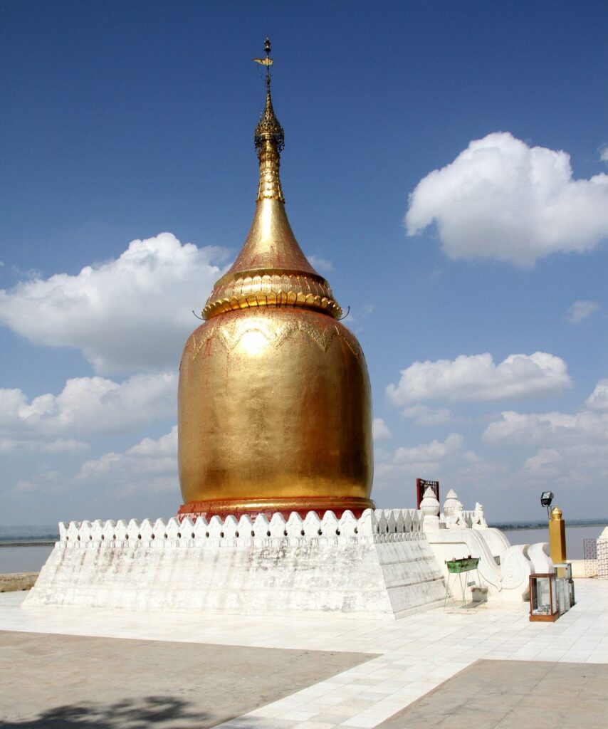 18 Famous Architectural Landmarks In Asia For Architects 290 Architectural landmark: bagan temples bupaya pagoda ยฉ gerd eichmann