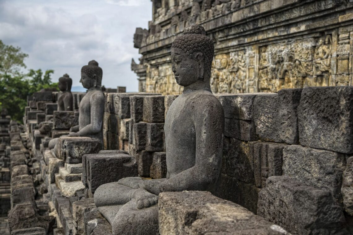 18 Famous Architectural Landmarks In Asia For Architects 275 Architectural landmark: borobudur temple seated buddhas ยฉ jon harris