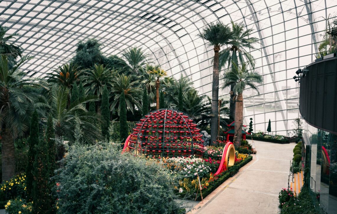 18 Famous Architectural Landmarks In Asia For Architects 376 Architectural landmark: gardens by the bay inside flower dome ยฉ albert vincent wu
