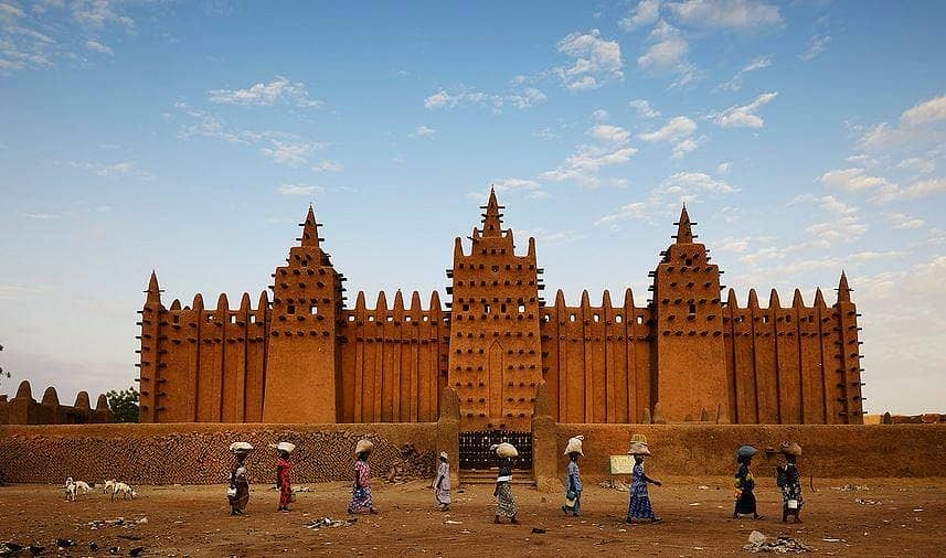 15 Famous Architectural Landmarks In Africa For Architects 152 Architectural landmark: great mosque of djennรฉ faรงade ยฉ hondo