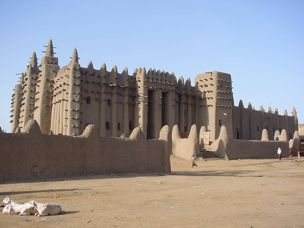 15 Famous Architectural Landmarks In Africa For Architects 154 Architectural landmark: great mosque of djennรฉ north ยฉ andy gilham